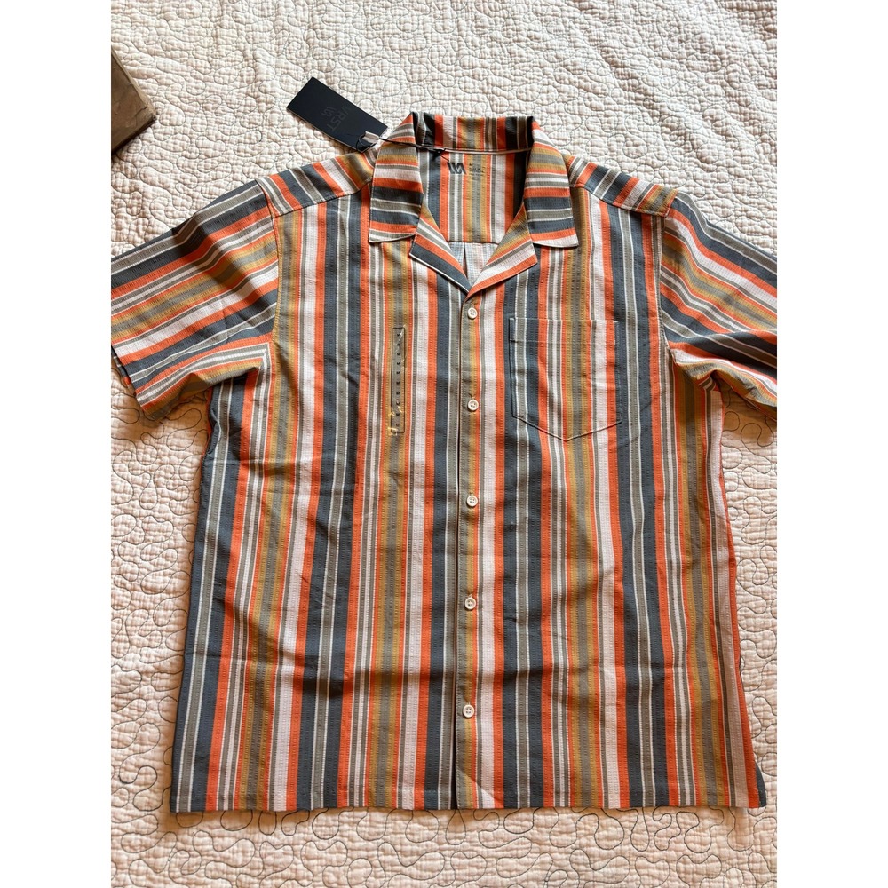 VRST Short Sleeve Resort Shirt Size Medium